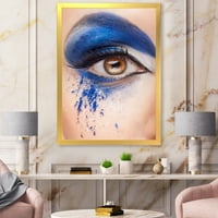 Designart 'A barna szem közelről kék fantáziával alkotja a „Modern keretes művészeti nyomtatást